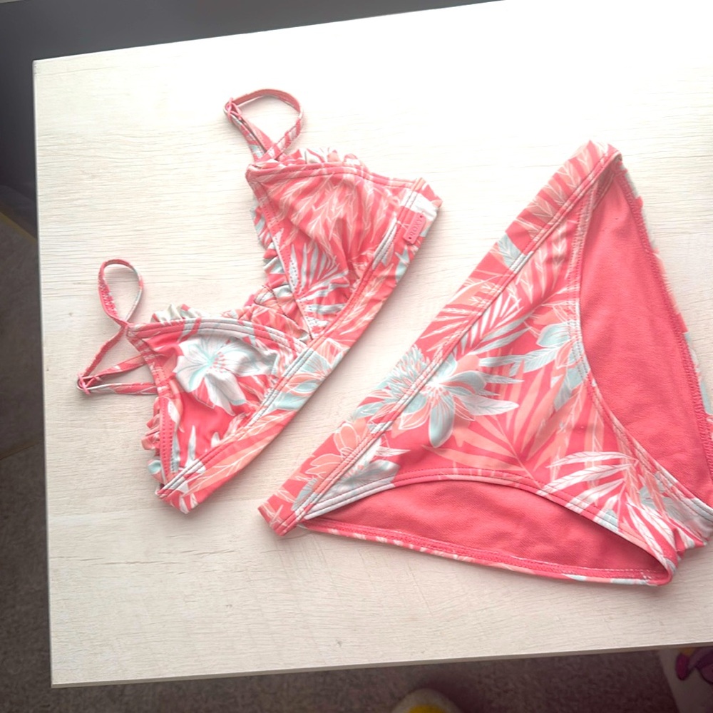 Roxy swimsuit super cute